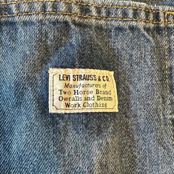 Levi's Two Horse Denim Short Overalls, Medium tone, Size Large - Picture 3 of 8